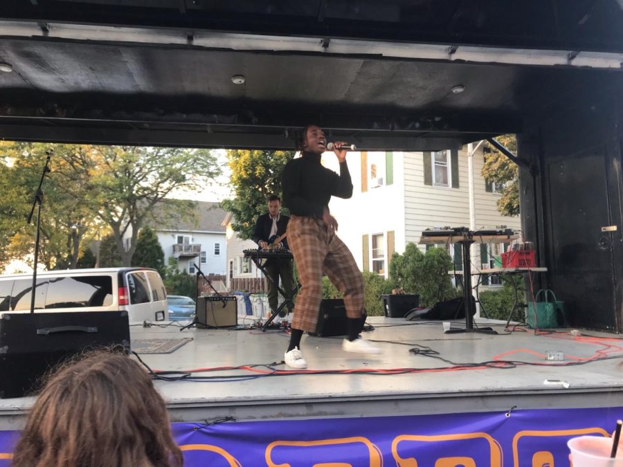 Singer-rapper Ric Wilson performs on stage at the 5th annual Beet Street Fall Festival hosted by the Cactus Club.