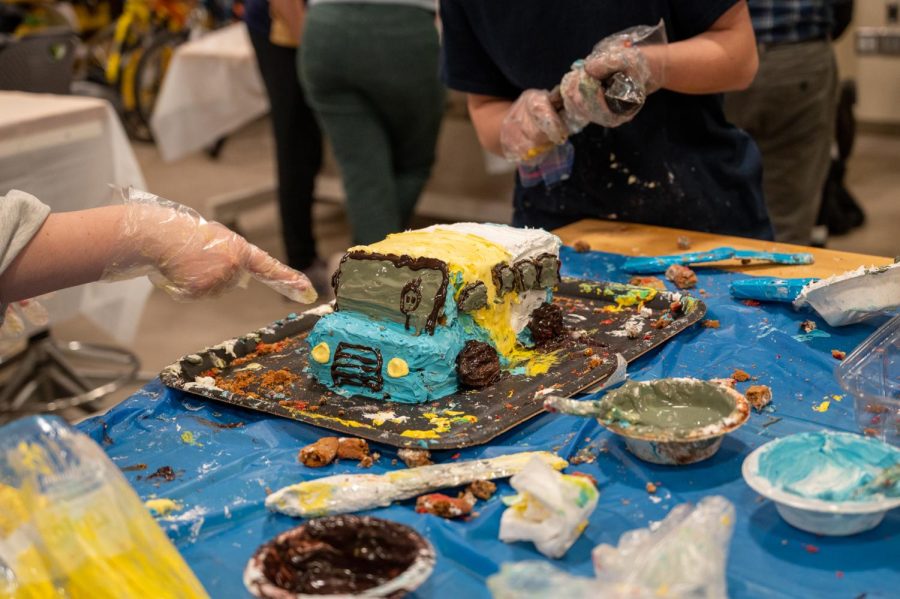 The winning cake represented an EagleExpress. 
